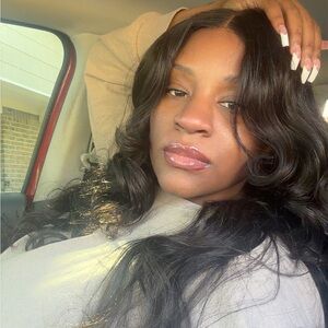 Meet your Posher, Phola